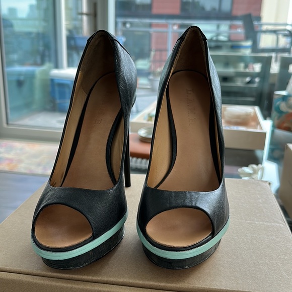 Brand New, never worn LAMB Leather peep-toe pumps 👠 - Picture 2 of 9